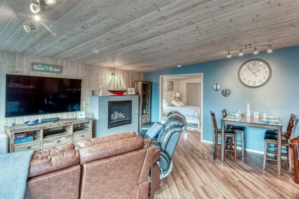 Luxury Oceanview Escape in Depoe Bay Book Your Stay at Tranquility Cove House in Depoe Bay