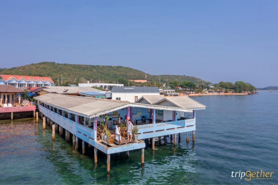 บ้านทะเลสวย เกาะล้าน Resort in Chon Buri Changwat