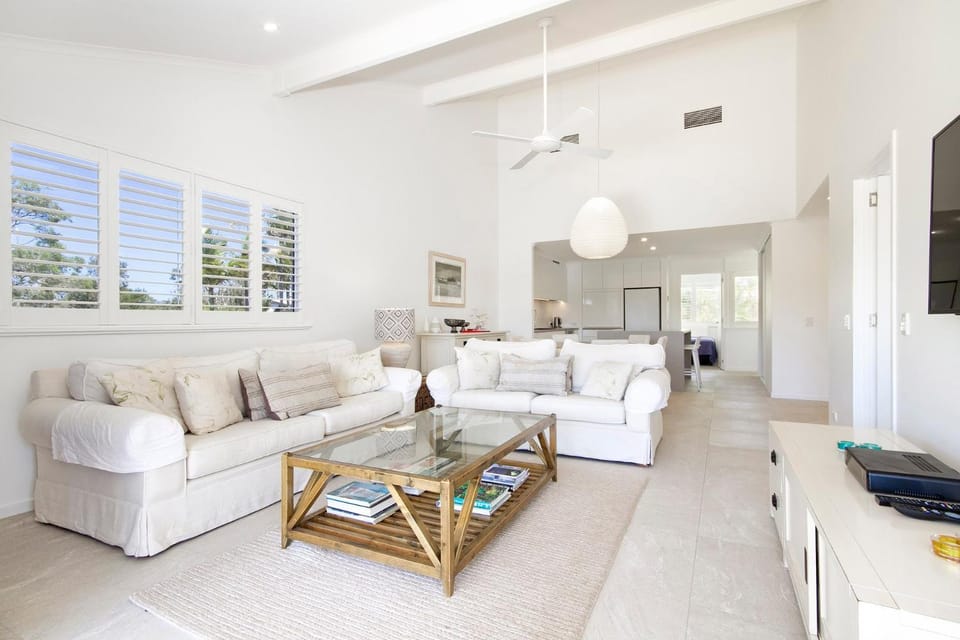 Noosa Haven Apt 12 Riverfront Elegance Apartment in Noosa Heads