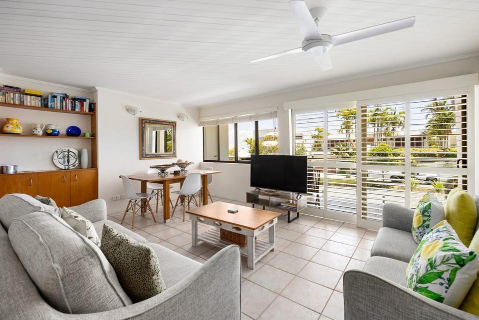 Soundhaven 2 Steps to Hastings St Apartment in Noosa Heads