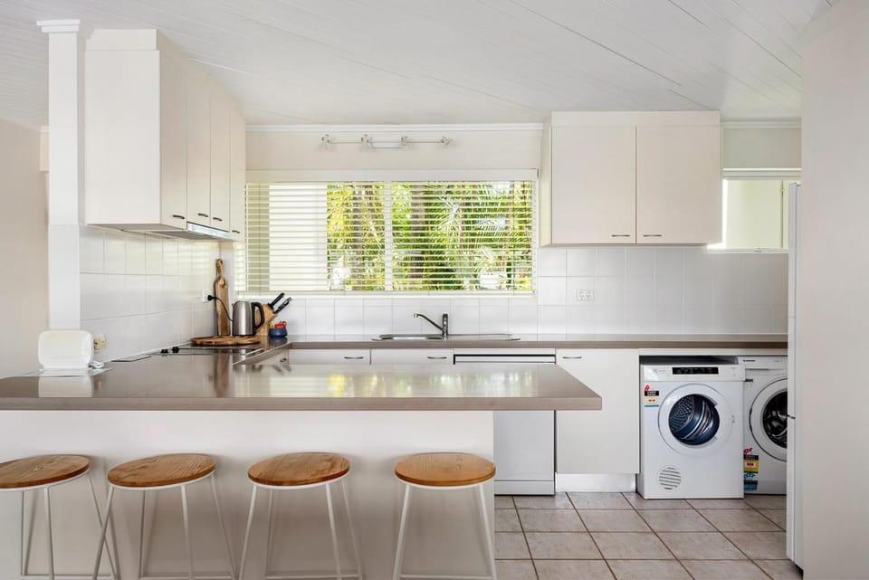 Soundhaven 2 Steps to Hastings St Apartment in Noosa Heads
