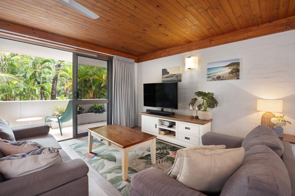 Tea Trees 6 Peaceful Coastal Getaway Apartment in Noosa Heads