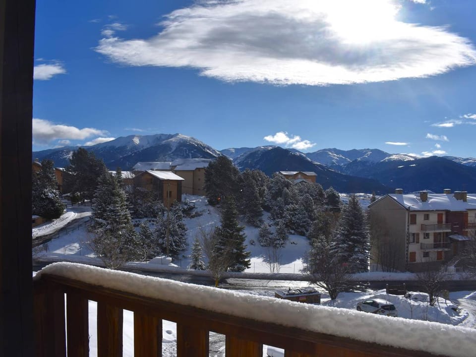 Studio Mezzanine pour 5 avec Parking à Font-Romeu - FR-1-580-129 Apartment in Bolquère