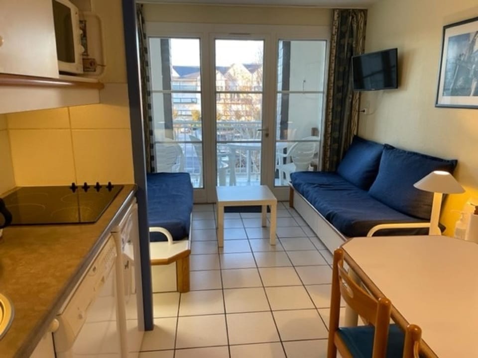 Appartement T2, 4 pers, piscine, proche plage et thalasso à Arzon - FR-1-775-7 Apartment in Arzon