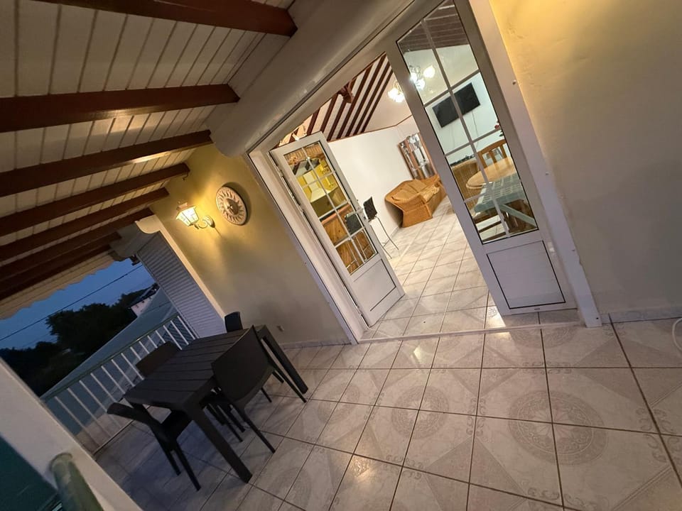 Haut de Villa au Moule House in Sainte-Anne