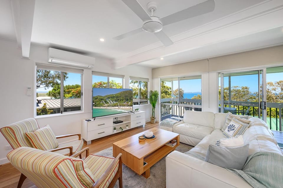 Natural landscape, View (from property/room), Balcony/Terrace, Living room