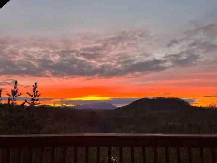 Beautiful Bear Haven House in Sevier County
