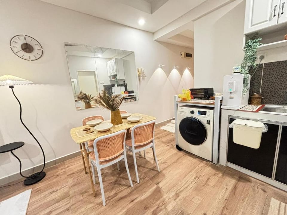 Cozy Dahlia Homestay Menara U2 AEON Shah Alam Apartment in Subang Jaya