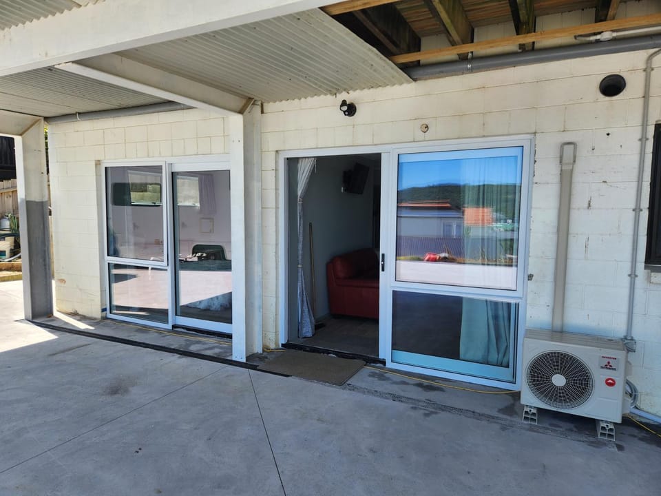 Raglan by the Sea - 2 Bedroom Apartment Apartment in Raglan