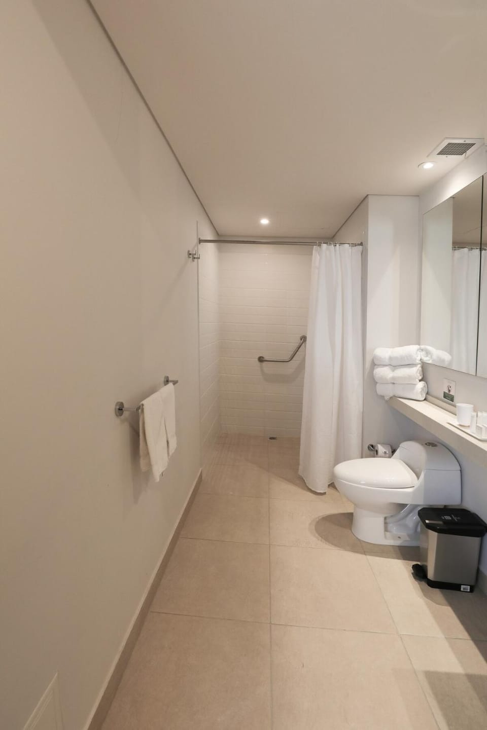 Shower, Toilet, Bathroom, towels