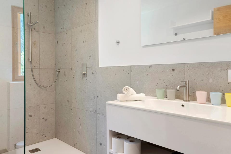 Bathroom, Living room