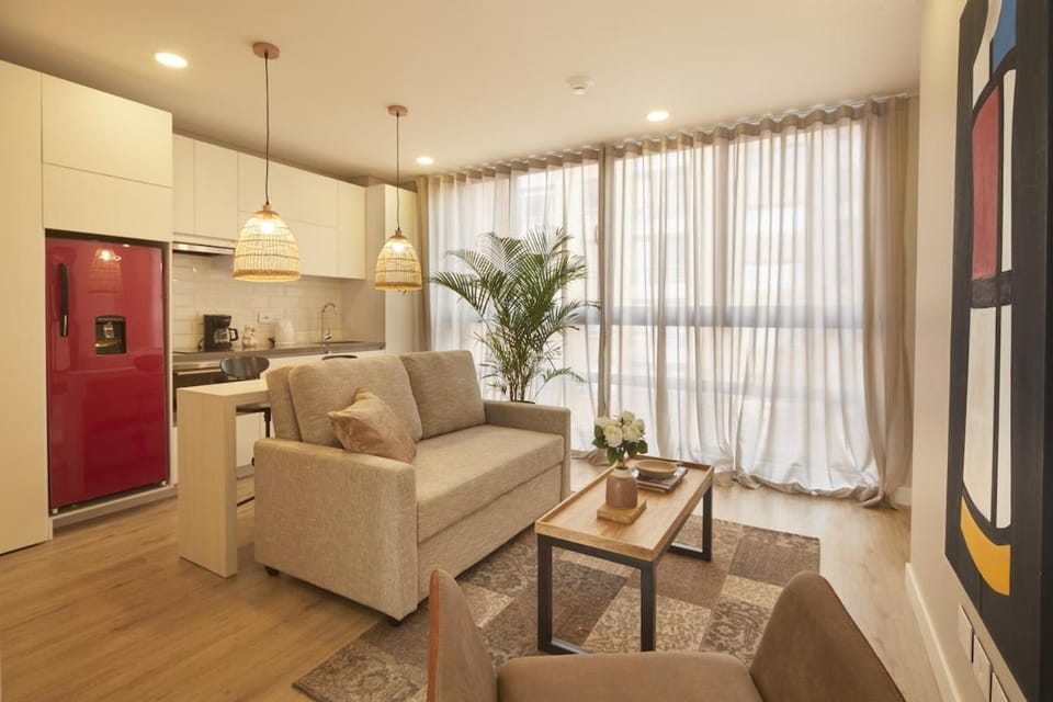 Kitchen or kitchenette, Living room, Seating area, Dining area, minibar, oven