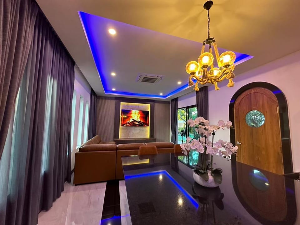 Crystal Cove Pool Villa Pattaya Villa in Pattaya City