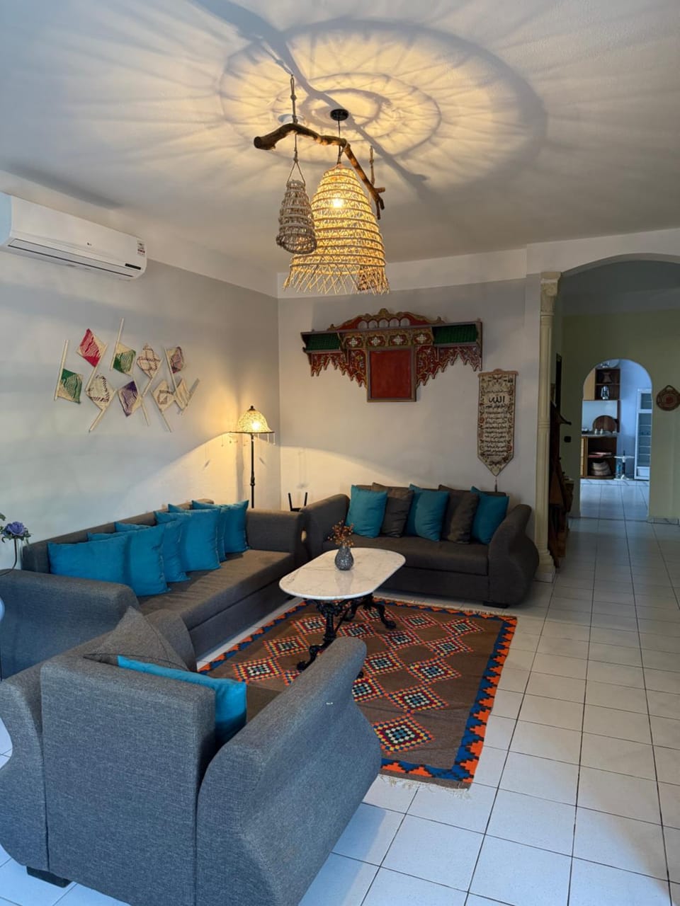 Living room, Seating area