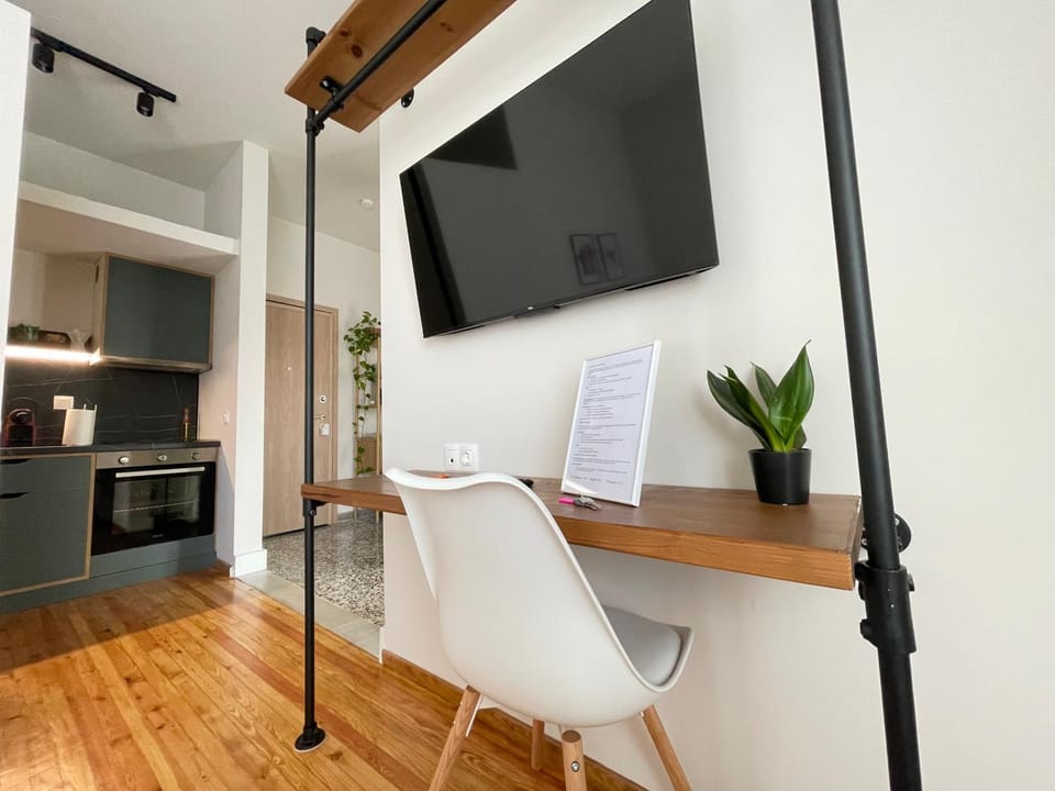 TV and multimedia, Kitchen or kitchenette, oven