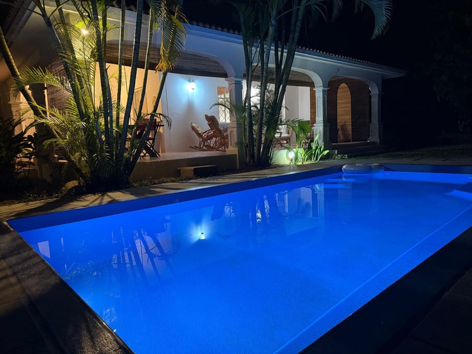 Night, Garden, Garden view, Swimming pool