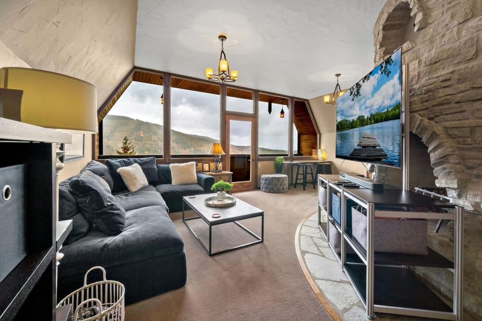 TV and multimedia, Living room, Seating area