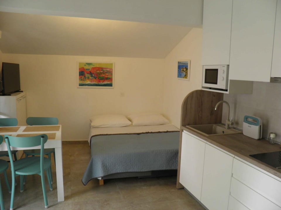 Mare Apartment in Bol