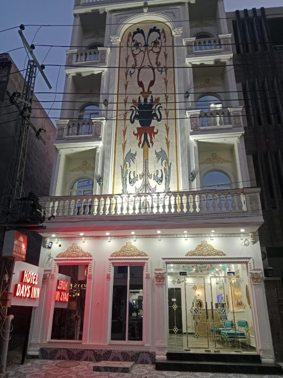 Property building, Facade/entrance
