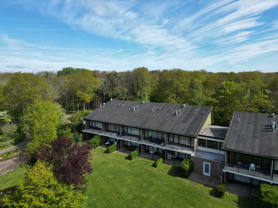Property building, Spring, Day, Natural landscape, Garden, Garden view