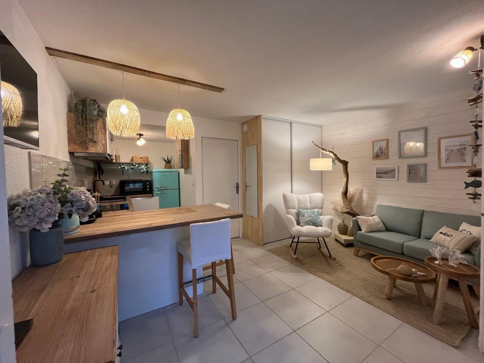 Perle des Sables Blancs, appartement entier à 100m de la plage avec parking privé Apartment in Concarneau