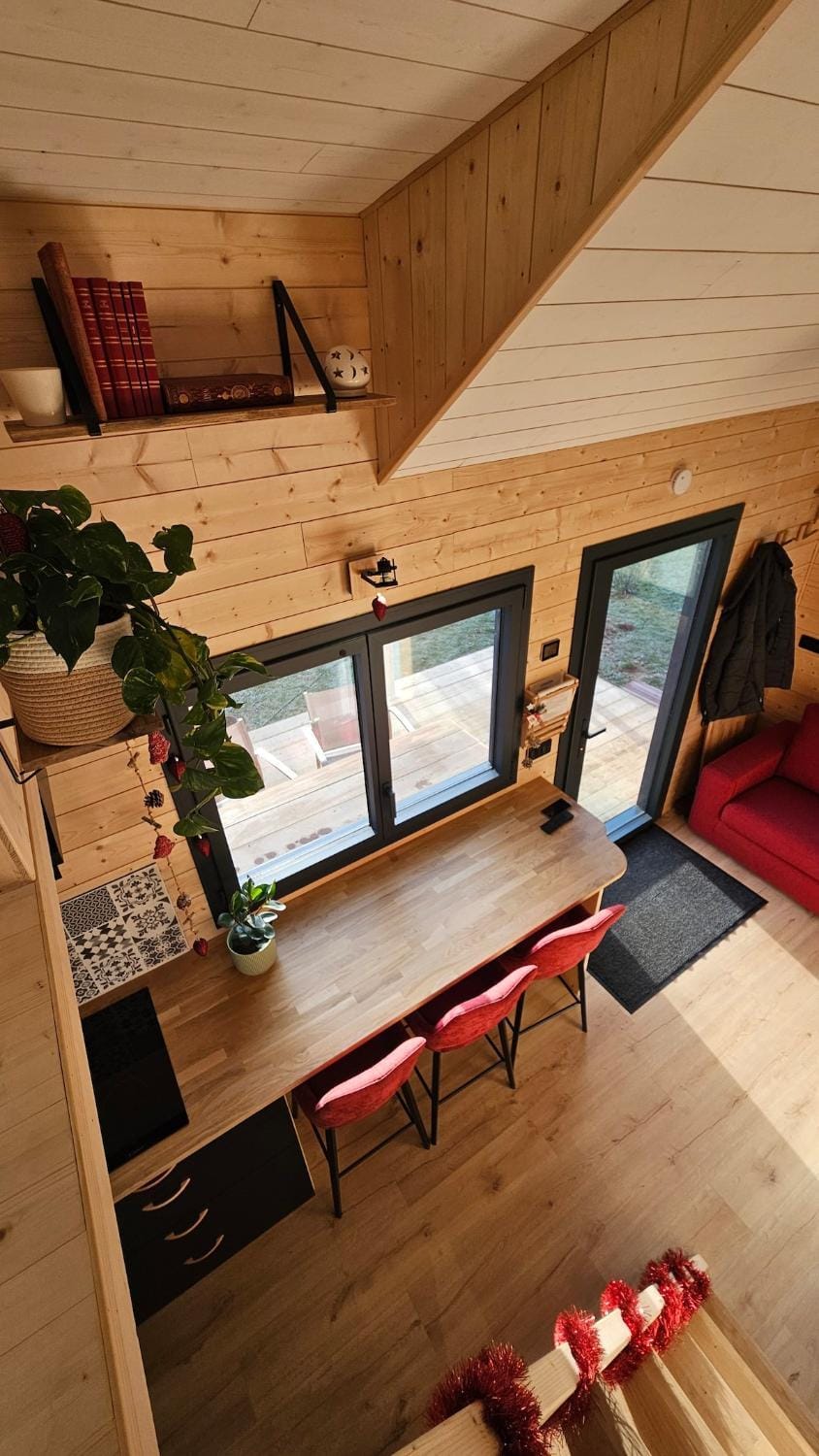Seating area, Dining area
