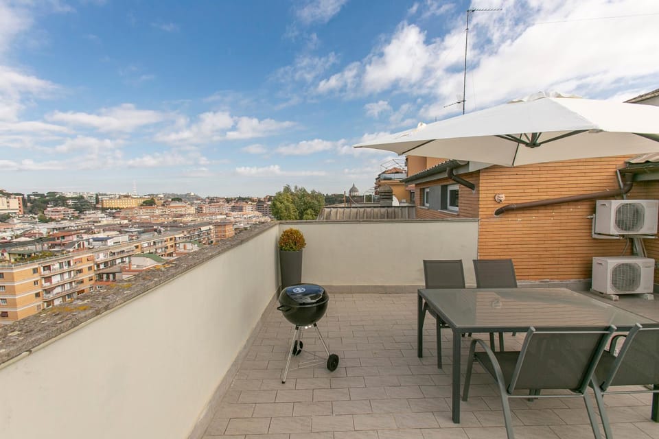 Terrazza San Pietro vicino metro A Apartment in Rome