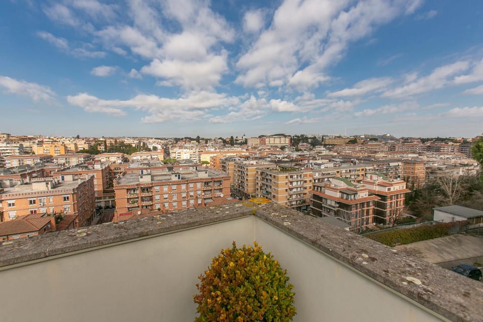 Terrazza San Pietro vicino metro A Apartment in Rome