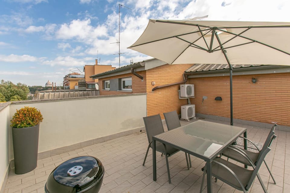 Terrazza San Pietro vicino metro A Apartment in Rome