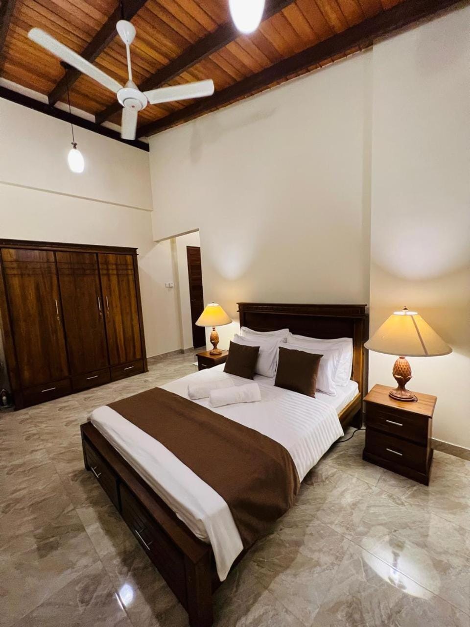 Photo of the whole room, Bedroom