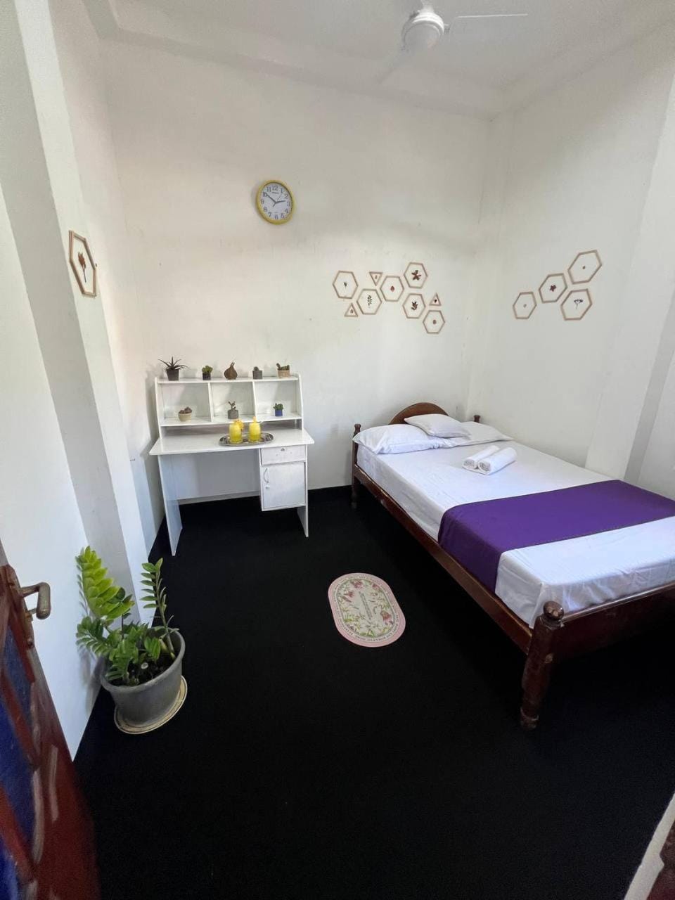 The Hotel Ujaliya Bed and Breakfast in Southern Province