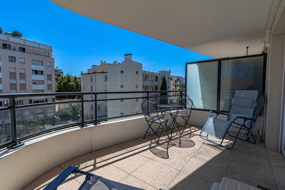 L'Allegria - Peaceful - Sea - Private car park Apartment in Antibes