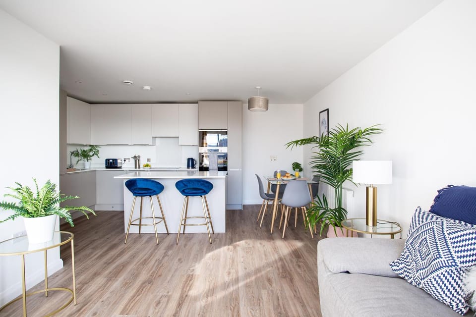 Kitchen or kitchenette, Living room, Dining area, stove