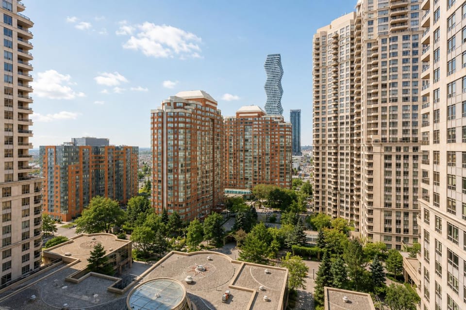 High-End 2BR 2BATH Condo-Steps to Square One Mall Apartment in Mississauga