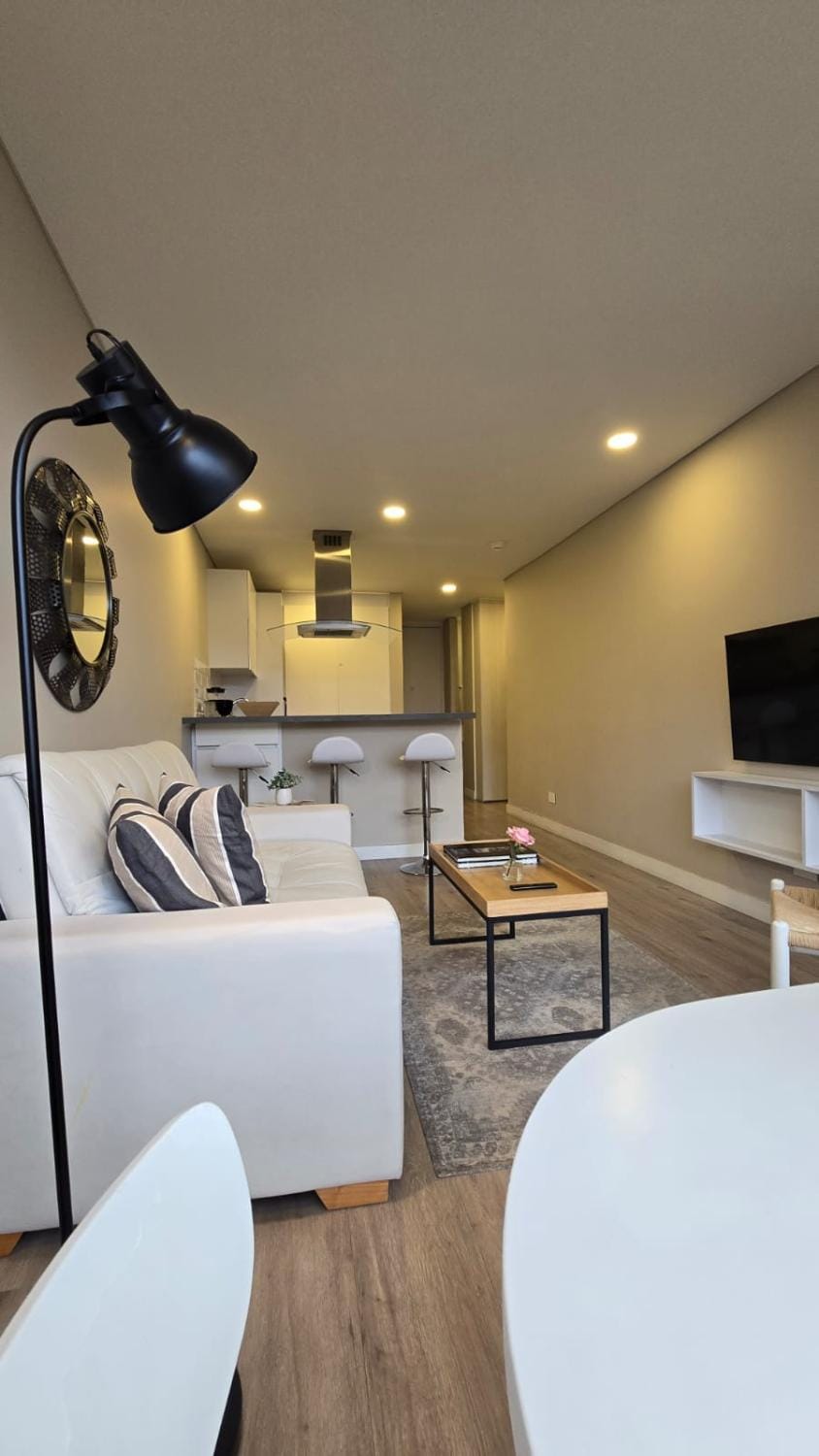 TV and multimedia, Kitchen or kitchenette, Living room, Dining area