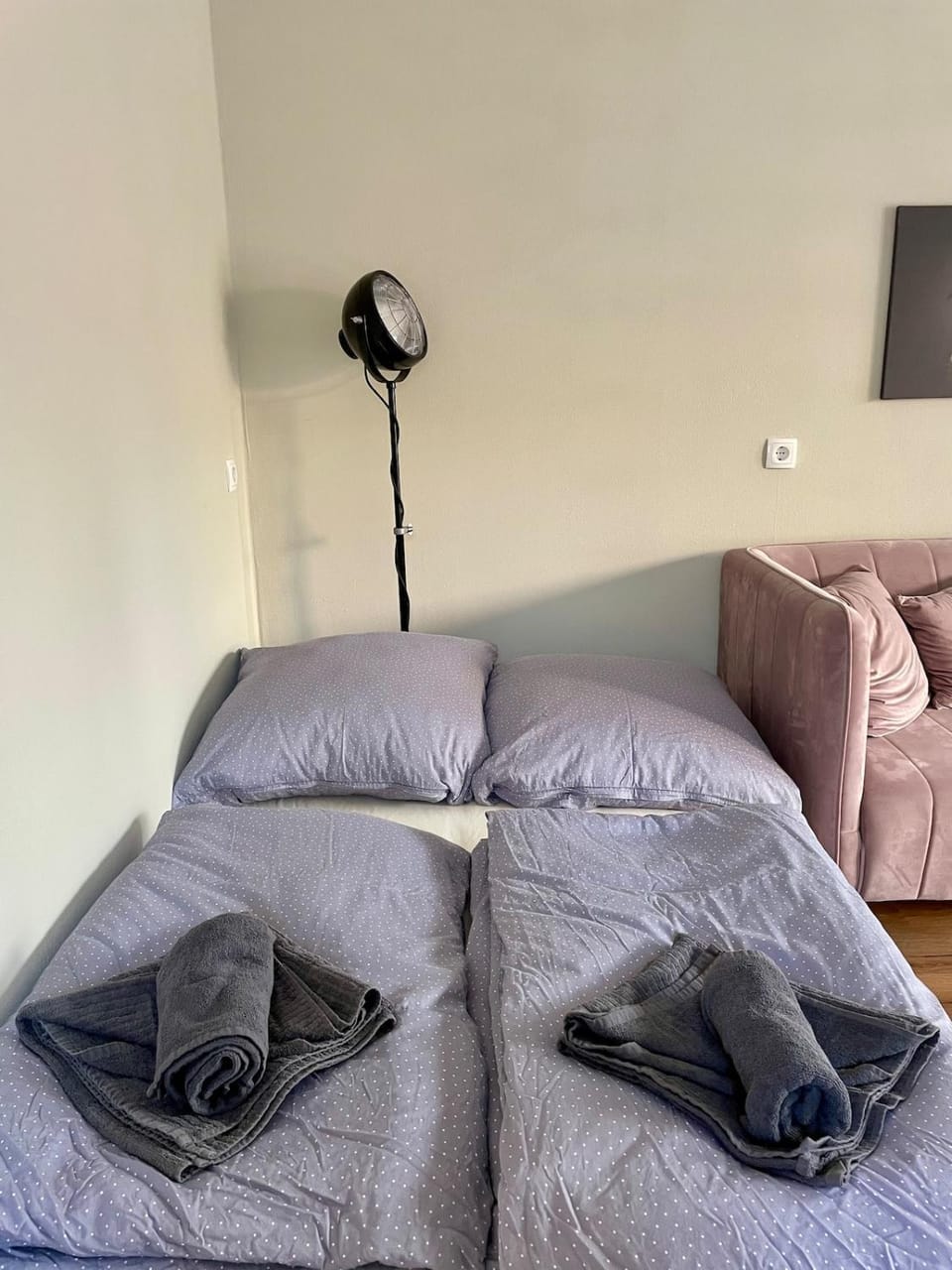 Bed, Living room, Seating area