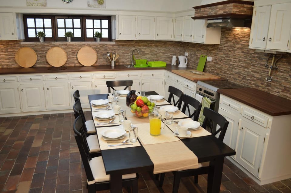 Kitchen or kitchenette, On site