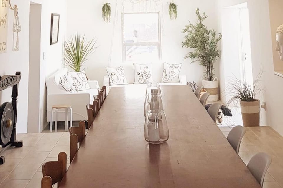 Seating area, Dining area