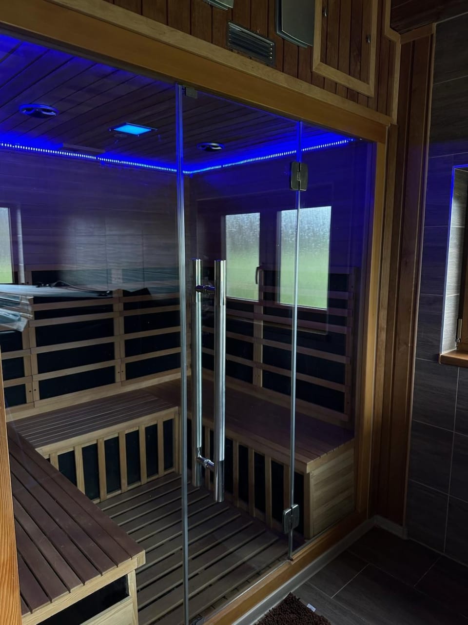 Wellness chata se saunou a vířivkou 2 House in Czechia