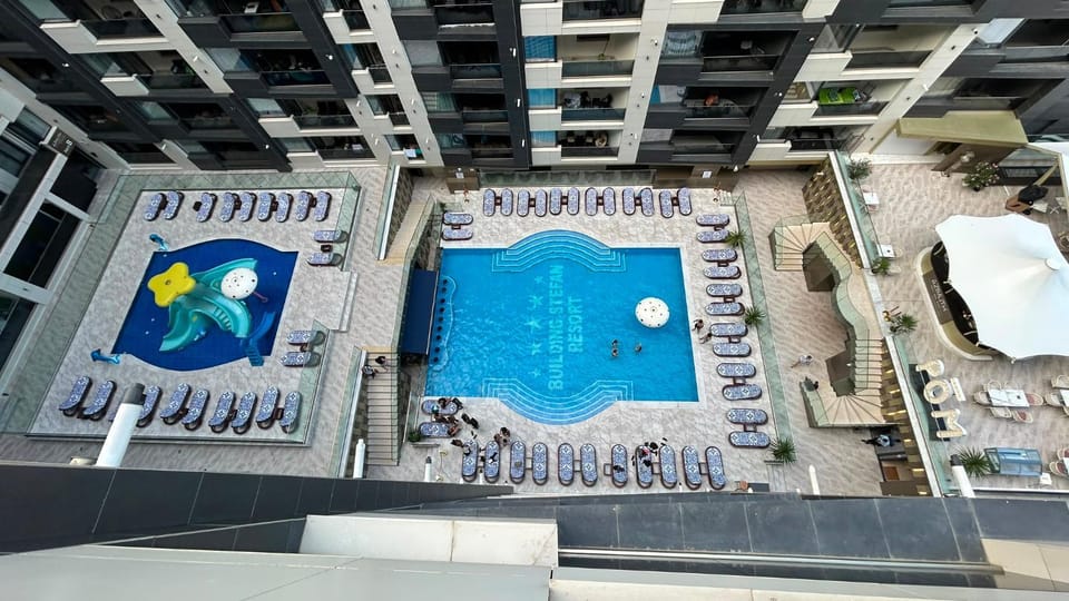 Pool view, Swimming pool