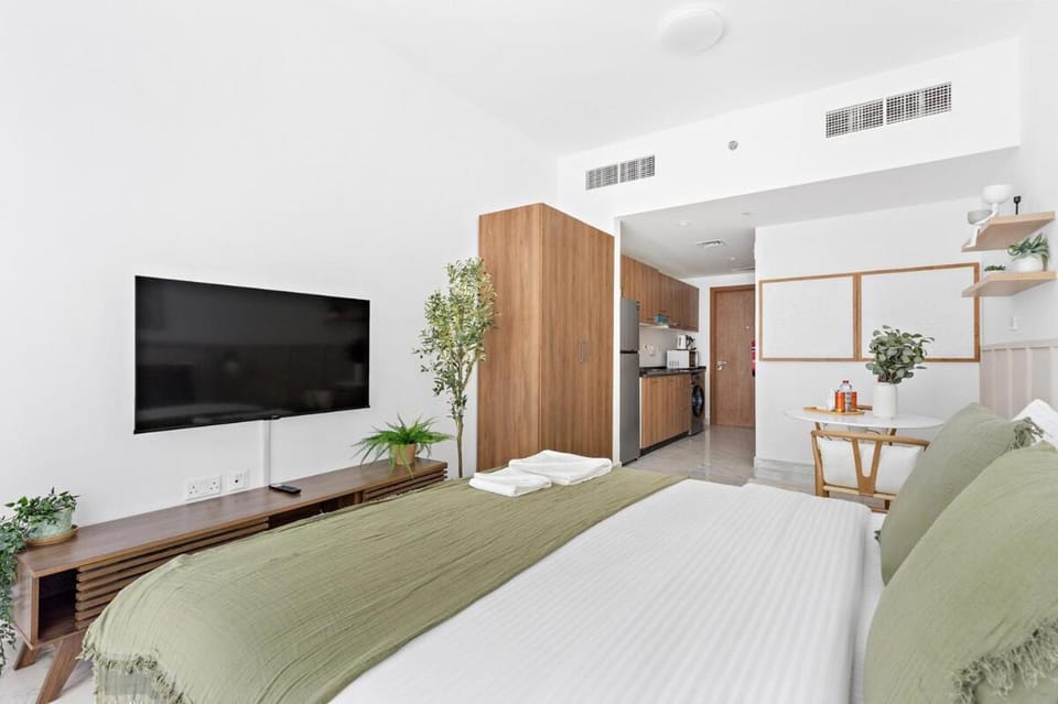 Cozy Nook Suite near Yas Marina F1 & Airport Apartment in Abu Dhabi