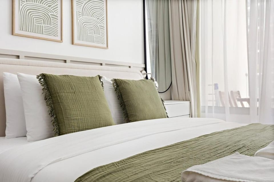 Cozy Nook Suite near Yas Marina F1 & Airport Apartment in Abu Dhabi