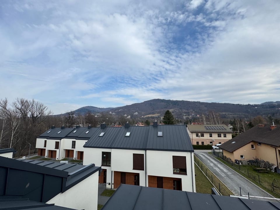 Neighbourhood, Natural landscape, Mountain view