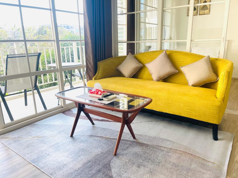 SummerHuahin301,Pool View,Near Beach and Cicada Apartment in Nong Kae