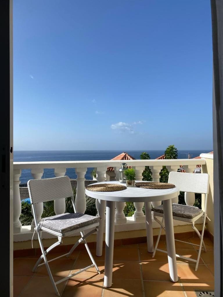 View (from property/room), Balcony/Terrace, Sea view