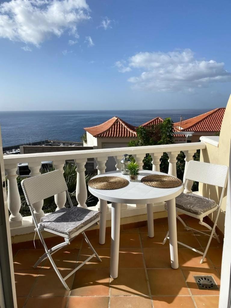 Seating area, Sea view