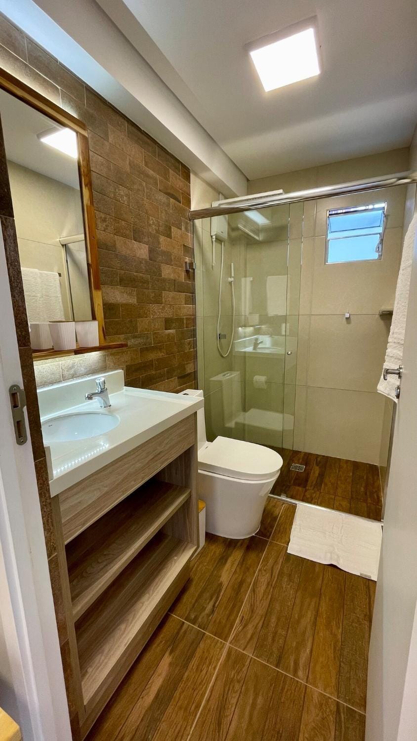 Nô Centro Suítes 2 - Apto moderno com cozinha compartilhada Apartment in Florianopolis
