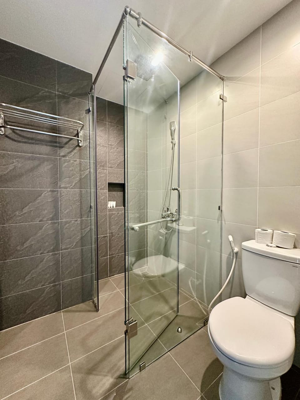 Shower, Toilet, Bathroom, bidet
