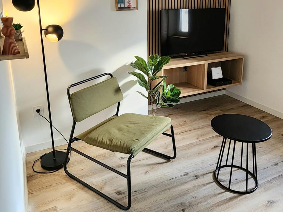 TV and multimedia, Seating area