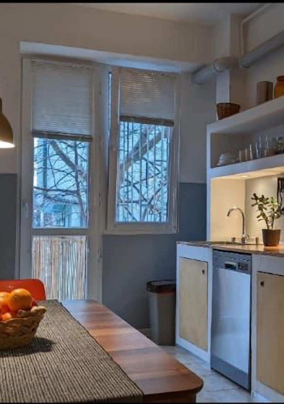 Kitchen or kitchenette, Dining area, oven, pet friendly